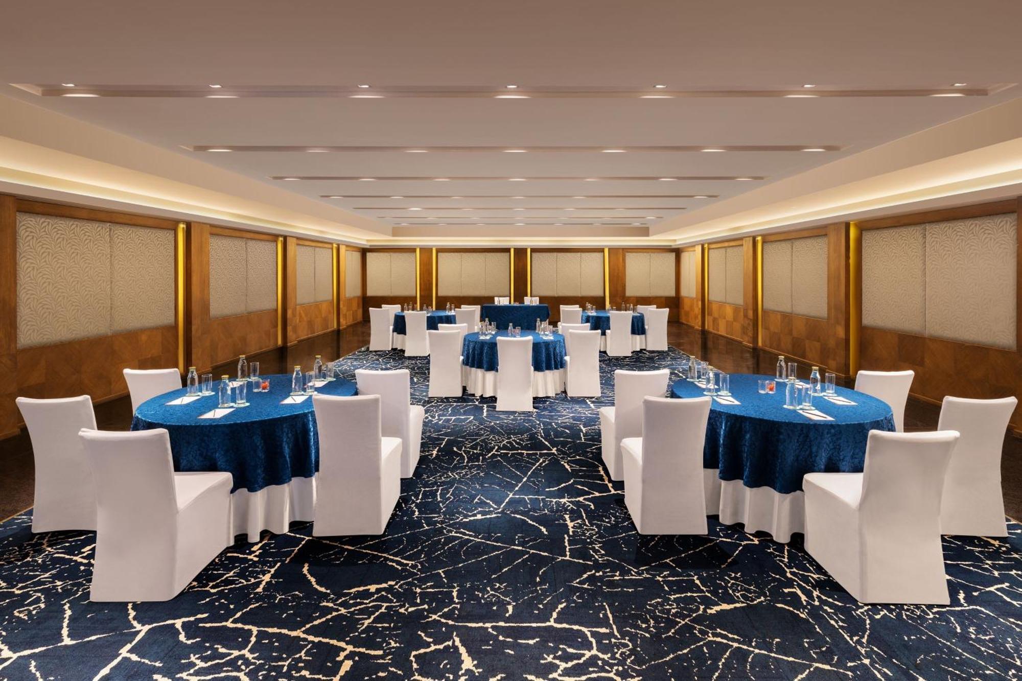 Le Meridien Kochi Exterior photo